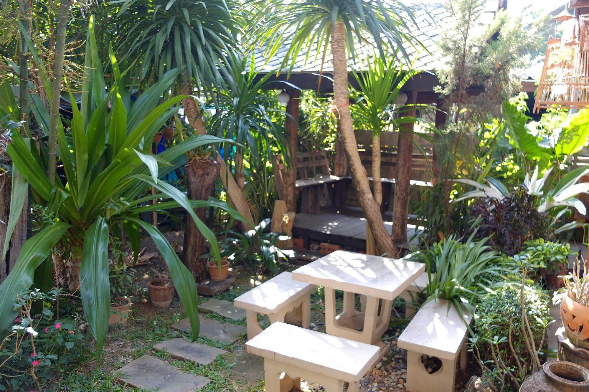 Saithong Guesthouse Chiang Mai Exterior foto